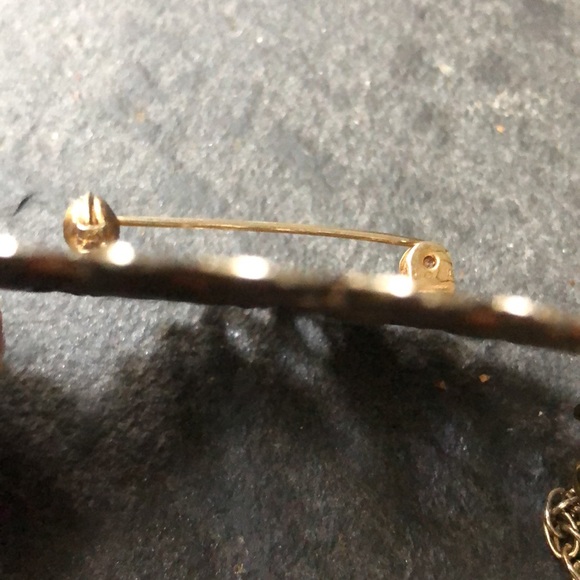 ornate art nouveau gold tone vintage pin - Picture 6 of 6